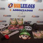 LOTE 073 - 01 LOTE COM ADEREÇOS PARA FANTASIA. (NO ESTADO) ATENÇÃO! FAZER A VISITAÇÃO ANTES DE ARREMATAR, NÃO SABEMOS SE FUNCIONA. LEILÃO NÃO TEM GARANTIA E NEM DEVOLUÇÃO, SUJEITO A POSSÍVEIS AVARIAS VISÍVEIS/OCULTAS E/OU AUSÊNCIA DE COMPONENTES.