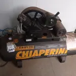 LOTE 044 - 01 COMPRESSOR DE AR CHIA PERINI 250 LITROS, 5HP TRIFÁSICO. (NO ESTADO) ATENÇÃO! FAZER A VISITAÇÃO ANTES DE ARREMATAR, NÃO SABEMOS SE FUNCIONA. LEILÃO NÃO TEM GARANTIA E NEM DEVOLUÇÃO, SUJEITO A POSSÍVEIS AVARIAS VISÍVEIS/OCULTAS E/OU AUSÊNCIA DE COMPONENTES.