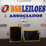 LOTE 065 - 01 TABLET MARCA POSITIVO E 01 IPAD 64GB APPLE AMBOS SEM CARREGADOR.  NO ESTADO) ATENÇÃO! FAZER A VISITAÇÃO ANTES DE ARREMATAR, NÃO SABEMOS SE FUNCIONA. LEILÃO NÃO TEM GARANTIA E NEM DEVOLUÇÃO, SUJEITO A POSSÍVEIS AVARIAS VISÍVEIS/OCULTAS E/OU AUSÊNCIA DE COMPONENTES.