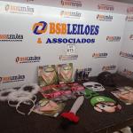 LOTE 073 - 01 LOTE COM ADEREÇOS PARA FANTASIA. (NO ESTADO) ATENÇÃO! FAZER A VISITAÇÃO ANTES DE ARREMATAR, NÃO SABEMOS SE FUNCIONA. LEILÃO NÃO TEM GARANTIA E NEM DEVOLUÇÃO, SUJEITO A POSSÍVEIS AVARIAS VISÍVEIS/OCULTAS E/OU AUSÊNCIA DE COMPONENTES.