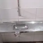 LOTE 041 - 01 PIA EM INOX 1,50CM X 0,53CM COM TORNEIRA. (NO ESTADO) ATENÇÃO! FAZER A VISITAÇÃO ANTES DE ARREMATAR, NÃO SABEMOS SE FUNCIONA. LEILÃO NÃO TEM GARANTIA E NEM DEVOLUÇÃO, SUJEITO A POSSÍVEIS AVARIAS VISÍVEIS/OCULTAS E/OU AUSÊNCIA DE COMPONENTES.