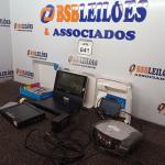 LOTE 041 - 01 TV BOX USB 2.0, 01 RÁDIO RELÓGIO, 01 GPS TOMTOM, 01 MONITOR/TV LCD DIGITAL E 01 DVD/PLAYER COM CARREGADOR MARCA SONY. (NO ESTADO) ATENÇÃO! FAZER A VISITAÇÃO ANTES DE ARREMATAR, NÃO SABEMOS SE FUNCIONA. LEILÃO NÃO TEM GARANTIA E NEM DEVOLUÇÃO, SUJEITO A POSSÍVEIS AVARIAS VISÍVEIS/OCULTAS E/OU AUSÊNCIA DE COMPONENTES.