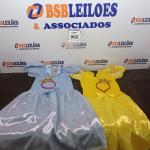 LOTE 002 - 02 FANTASIAS DE PRINCESA COM 02 TIARAS. (NOVO) (NO ESTADO) ATENÇÃO! FAZER A VISITAÇÃO ANTES DE ARREMATAR, NÃO SABEMOS SE FUNCIONA. LEILÃO NÃO TEM GARANTIA E NEM DEVOLUÇÃO, SUJEITO A POSSÍVEIS AVARIAS VISÍVEIS/OCULTAS E/OU AUSÊNCIA DE COMPONENTES.