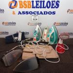 LOTE 024 - 05 FERROS DE PASSAR, 01 VAPORIZADOR, 01 MANTA TERMOSTÁTICA E 01 CINTA.  (NO ESTADO) ATENÇÃO! FAZER A VISITAÇÃO ANTES DE ARREMATAR, NÃO SABEMOS SE FUNCIONA. LEILÃO NÃO TEM GARANTIA E NEM DEVOLUÇÃO, SUJEITO A POSSÍVEIS AVARIAS VISÍVEIS/OCULTAS E/OU AUSÊNCIA DE COMPONENTES.