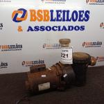 LOTE 221 -  01 MOTOR DE INDUÇÃO MONOFÁSICO MARCA KOHL BACH PARA PISCINA. (NO ESTADO) ATENÇÃO! FAZER A VISITAÇÃO ANTES DE ARREMATAR, NÃO SABEMOS SE FUNCIONA. LEILÃO NÃO TEM GARANTIA E NEM DEVOLUÇÃO, SUJEITO A POSSÍVEIS AVARIAS VISÍVEIS/OCULTAS E/OU AUSÊNCIA DE COMPONENTES.