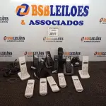 LOTE 411 - 01 LOTE COM TELEFONES SEM FIO DIVERSAS MARCAS. (NO ESTADO) ATENÇÃO! FAZER A VISITAÇÃO ANTES DE ARREMATAR, NÃO SABEMOS SE FUNCIONA. LEILÃO NÃO TEM GARANTIA E NEM DEVOLUÇÃO, SUJEITO A POSSÍVEIS AVARIAS VISÍVEIS/OCULTAS E/OU AUSÊNCIA DE COMPONENTES.