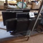 LOTE 226 - 08 MONITORES LCD MARCAS E MODELOS DIVERSOS. (NO ESTADO) ATENÇÃO! FAZER A VISITAÇÃO ANTES DE ARREMATAR, NÃO SABEMOS SE FUNCIONA. LEILÃO NÃO TEM GARANTIA E NEM DEVOLUÇÃO, SUJEITO A POSSÍVEIS AVARIAS VISÍVEIS/OCULTAS E/OU AUSÊNCIA DE COMPONENTES.