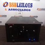 LOTE 239 -  01 IMPRESSORA A LASER PARA GRAVAÇÃO DE CDS. (NO ESTADO) ATENÇÃO! FAZER A VISITAÇÃO ANTES DE ARREMATAR, NÃO SABEMOS SE FUNCIONA. LEILÃO NÃO TEM GARANTIA E NEM DEVOLUÇÃO, SUJEITO A POSSÍVEIS AVARIAS VISÍVEIS/OCULTAS E/OU AUSÊNCIA DE COMPONENTES.