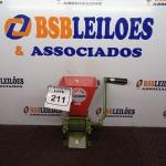 LOTE 211 - 01 DESCASCADOR DE CAFÉ MARCA BOTINI.  (NO ESTADO) ATENÇÃO! FAZER A VISITAÇÃO ANTES DE ARREMATAR, NÃO SABEMOS SE FUNCIONA. LEILÃO NÃO TEM GARANTIA E NEM DEVOLUÇÃO, SUJEITO A POSSÍVEIS AVARIAS VISÍVEIS/OCULTAS E/OU AUSÊNCIA DE COMPONENTES.