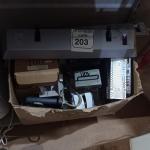 LOTE 203 -  01 LOTE COM ELETRÔNICOS DIVERSOS. (NO ESTADO) ATENÇÃO! FAZER A VISITAÇÃO ANTES DE ARREMATAR, NÃO SABEMOS SE FUNCIONA. LEILÃO NÃO TEM GARANTIA E NEM DEVOLUÇÃO, SUJEITO A POSSÍVEIS AVARIAS VISÍVEIS/OCULTAS E/OU AUSÊNCIA DE COMPONENTES.