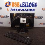 LOTE 283 -  01 MONITOR LG COM TECLADO. (NO ESTADO) ATENÇÃO! FAZER A VISITAÇÃO ANTES DE ARREMATAR, NÃO SABEMOS SE FUNCIONA. LEILÃO NÃO TEM GARANTIA E NEM DEVOLUÇÃO, SUJEITO A POSSÍVEIS AVARIAS VISÍVEIS/OCULTAS E/OU AUSÊNCIA DE COMPONENTES.