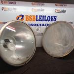 LOTE 125 - 02 LUMINÁRIAS PARA GALPÃO.  (NO ESTADO) ATENÇÃO! FAZER A VISITAÇÃO ANTES DE ARREMATAR, NÃO SABEMOS SE FUNCIONA. LEILÃO NÃO TEM GARANTIA E NEM DEVOLUÇÃO, SUJEITO A POSSÍVEIS AVARIAS VISÍVEIS/OCULTAS E/OU AUSÊNCIA DE COMPONENTES.