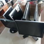 LOTE 262 - 06 MONITORES LCD MARCAS E MODELOS DIVERSOS. (NO ESTADO) ATENÇÃO! FAZER A VISITAÇÃO ANTES DE ARREMATAR, NÃO SABEMOS SE FUNCIONA. LEILÃO NÃO TEM GARANTIA E NEM DEVOLUÇÃO, SUJEITO A POSSÍVEIS AVARIAS VISÍVEIS/OCULTAS E/OU AUSÊNCIA DE COMPONENTES.