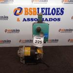 LOTE 225 -  01 BOMBA PRESSURIZADORA MARCA SYLLENTE. (NO ESTADO) ATENÇÃO! FAZER A VISITAÇÃO ANTES DE ARREMATAR, NÃO SABEMOS SE FUNCIONA. LEILÃO NÃO TEM GARANTIA E NEM DEVOLUÇÃO, SUJEITO A POSSÍVEIS AVARIAS VISÍVEIS/OCULTAS E/OU AUSÊNCIA DE COMPONENTES.
