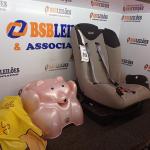 LOTE 354 - 01 CADEIRA P/TRANSPORTE INFANTIL MARCA INFANTE, 01 BRINQUEDO INFLÁVEL E 01 TRONINHO. (NO ESTADO) ATENÇÃO! FAZER A VISITAÇÃO ANTES DE ARREMATAR, NÃO SABEMOS SE FUNCIONA. LEILÃO NÃO TEM GARANTIA E NEM DEVOLUÇÃO, SUJEITO A POSSÍVEIS AVARIAS VISÍVEIS/OCULTAS E/OU AUSÊNCIA DE COMPONENTES.