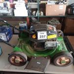 LOTE 237 -  01 CORTADOR DE GRAMA A GASOLINA MODELO MC-600G 163CC MARCA TRAPP. (NO ESTADO) ATENÇÃO! FAZER A VISITAÇÃO ANTES DE ARREMATAR, NÃO SABEMOS SE FUNCIONA. LEILÃO NÃO TEM GARANTIA E NEM DEVOLUÇÃO, SUJEITO A POSSÍVEIS AVARIAS VISÍVEIS/OCULTAS E/OU AUSÊNCIA DE COMPONENTES.