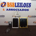 LOTE 425 - 02 TABLET’S, 01 CELULAR MOTOROLA E 01 MAQUININHA DE CARTÃO. (NO ESTADO) ATENÇÃO! FAZER A VISITAÇÃO ANTES DE ARREMATAR, NÃO SABEMOS SE FUNCIONA. LEILÃO NÃO TEM GARANTIA E NEM DEVOLUÇÃO, SUJEITO A POSSÍVEIS AVARIAS VISÍVEIS/OCULTAS E/OU AUSÊNCIA DE COMPONENTES.