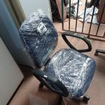 LOTE 364 -  01 CADEIRA GIRATÓRIA PARA ESCRITÓRIO. (NO ESTADO) ATENÇÃO! FAZER A VISITAÇÃO ANTES DE ARREMATAR, NÃO SABEMOS SE FUNCIONA. LEILÃO NÃO TEM GARANTIA E NEM DEVOLUÇÃO, SUJEITO A POSSÍVEIS AVARIAS VISÍVEIS/OCULTAS E/OU AUSÊNCIA DE COMPONENTES.