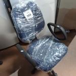 LOTE 369 -  01 CADEIRA GIRATÓRIA PARA ESCRITÓRIO. (NO ESTADO) ATENÇÃO! FAZER A VISITAÇÃO ANTES DE ARREMATAR, NÃO SABEMOS SE FUNCIONA. LEILÃO NÃO TEM GARANTIA E NEM DEVOLUÇÃO, SUJEITO A POSSÍVEIS AVARIAS VISÍVEIS/OCULTAS E/OU AUSÊNCIA DE COMPONENTES.