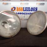 LOTE 125 - 02 LUMINÁRIAS PARA GALPÃO.  (NO ESTADO) ATENÇÃO! FAZER A VISITAÇÃO ANTES DE ARREMATAR, NÃO SABEMOS SE FUNCIONA. LEILÃO NÃO TEM GARANTIA E NEM DEVOLUÇÃO, SUJEITO A POSSÍVEIS AVARIAS VISÍVEIS/OCULTAS E/OU AUSÊNCIA DE COMPONENTES.