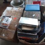 LOTE 261 - 01 LOTE C/GRANDE QUANTIDADE DVD’S E FITAS CASSETE. (NO ESTADO) ATENÇÃO! FAZER A VISITAÇÃO ANTES DE ARREMATAR, NÃO SABEMOS SE FUNCIONA. LEILÃO NÃO TEM GARANTIA E NEM DEVOLUÇÃO, SUJEITO A POSSÍVEIS AVARIAS VISÍVEIS/OCULTAS E/OU AUSÊNCIA DE COMPONENTES.