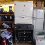 LOTE 248 -  01 FORNO ELÉTRICO E 01 LAVA LOUÇAS COM AVARIAS. (NO ESTADO) ATENÇÃO! FAZER A VISITAÇÃO ANTES DE ARREMATAR, NÃO SABEMOS SE FUNCIONA. LEILÃO NÃO TEM GARANTIA E NEM DEVOLUÇÃO, SUJEITO A POSSÍVEIS AVARIAS VISÍVEIS/OCULTAS E/OU AUSÊNCIA DE COMPONENTES.