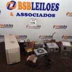 LOTE 179 - 01 NOBREAK MARCA APC, 04 FONTES DE ALIMENTAÇÃO E 03 TRANSFORMADORES. (NO ESTADO) ATENÇÃO! FAZER A VISITAÇÃO ANTES DE ARREMATAR, NÃO SABEMOS SE FUNCIONA. LEILÃO NÃO TEM GARANTIA E NEM DEVOLUÇÃO, SUJEITO A POSSÍVEIS AVARIAS VISÍVEIS/OCULTAS E/OU AUSÊNCIA DE COMPONENTES.