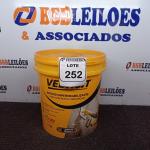 LOTE 252 -  01 BALDE DE ADITIVO IMPERMEABILIZANTE PARA CONCRETO E ARGAMASSAS. 18 L. (NO ESTADO) ATENÇÃO! FAZER A VISITAÇÃO ANTES DE ARREMATAR, NÃO SABEMOS SE FUNCIONA. LEILÃO NÃO TEM GARANTIA E NEM DEVOLUÇÃO, SUJEITO A POSSÍVEIS AVARIAS VISÍVEIS/OCULTAS E/OU AUSÊNCIA DE COMPONENTES.