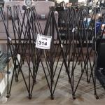 LOTE 314 -  01 SUPORTE PARA ESTÚDIO DE FOTOGRAFIA. (NO ESTADO) ATENÇÃO! FAZER A VISITAÇÃO ANTES DE ARREMATAR, NÃO SABEMOS SE FUNCIONA. LEILÃO NÃO TEM GARANTIA E NEM DEVOLUÇÃO, SUJEITO A POSSÍVEIS AVARIAS VISÍVEIS/OCULTAS E/OU AUSÊNCIA DE COMPONENTES.