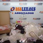 LOTE 121 - 01 LOTE COM GRANDE QUANTIDADE DE CAPINHAS PARA CELULAR DE DIVERSOS MODELOS. (NO ESTADO) ATENÇÃO! FAZER A VISITAÇÃO ANTES DE ARREMATAR, NÃO SABEMOS SE FUNCIONA. LEILÃO NÃO TEM GARANTIA E NEM DEVOLUÇÃO, SUJEITO A POSSÍVEIS AVARIAS VISÍVEIS/OCULTAS E/OU AUSÊNCIA DE COMPONENTES.
