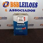 LOTE 235 - 01 LATA DE TINTA IQUINE DIATEX BASE P 18 L. (NO ESTADO) ATENÇÃO! FAZER A VISITAÇÃO ANTES DE ARREMATAR, NÃO SABEMOS SE FUNCIONA. LEILÃO NÃO TEM GARANTIA E NEM DEVOLUÇÃO, SUJEITO A POSSÍVEIS AVARIAS VISÍVEIS/OCULTAS E/OU AUSÊNCIA DE COMPONENTES.