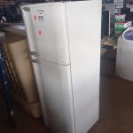LOTE 330 -  01 GELADEIRA BRASTEMP 220 VOLTS. (NO ESTADO) ATENÇÃO! FAZER A VISITAÇÃO ANTES DE ARREMATAR, NÃO SABEMOS SE FUNCIONA. LEILÃO NÃO TEM GARANTIA E NEM DEVOLUÇÃO, SUJEITO A POSSÍVEIS AVARIAS VISÍVEIS/OCULTAS E/OU AUSÊNCIA DE COMPONENTES.