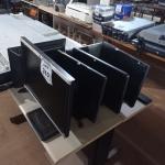LOTE 310 - 06 MONITORES LCD MARCAS E MODELOS DIVERSOS P/RETIRADA DE PEÇAS. (NO ESTADO) ATENÇÃO! FAZER A VISITAÇÃO ANTES DE ARREMATAR, NÃO SABEMOS SE FUNCIONA. LEILÃO NÃO TEM GARANTIA E NEM DEVOLUÇÃO, SUJEITO A POSSÍVEIS AVARIAS VISÍVEIS/OCULTAS E/OU AUSÊNCIA DE COMPONENTES.