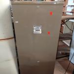 LOTE 368 -  01 FREEZER VERTICAL BRASTEMP CLEAN. (NO ESTADO) ATENÇÃO! FAZER A VISITAÇÃO ANTES DE ARREMATAR, NÃO SABEMOS SE FUNCIONA. LEILÃO NÃO TEM GARANTIA E NEM DEVOLUÇÃO, SUJEITO A POSSÍVEIS AVARIAS VISÍVEIS/OCULTAS E/OU AUSÊNCIA DE COMPONENTES.