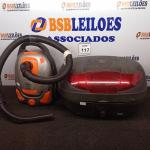 LOTE 117 - 01 BAÚ PARA MOTO E 01 ASPIRADOR DE PÓ MARCA PHILCO. (NO ESTADO) ATENÇÃO! FAZER A VISITAÇÃO ANTES DE ARREMATAR, NÃO SABEMOS SE FUNCIONA. LEILÃO NÃO TEM GARANTIA E NEM DEVOLUÇÃO, SUJEITO A POSSÍVEIS AVARIAS VISÍVEIS/OCULTAS E/OU AUSÊNCIA DE COMPONENTES.
