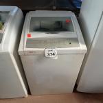 LOTE 374 -  01 MÁQUINA DE LAVAR ROUPAS BRASTEMP 5K. (NO ESTADO) ATENÇÃO! FAZER A VISITAÇÃO ANTES DE ARREMATAR, NÃO SABEMOS SE FUNCIONA. LEILÃO NÃO TEM GARANTIA E NEM DEVOLUÇÃO, SUJEITO A POSSÍVEIS AVARIAS VISÍVEIS/OCULTAS E/OU AUSÊNCIA DE COMPONENTES.