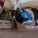 LOTE 155 - 01 LOTE COM DIVERSOS APARELHOS TELEFÔNICOS, DIVERSOS ITENS E TANQUE SEPARADOS DE ÓLEO. (NO ESTADO) ATENÇÃO! FAZER A VISITAÇÃO ANTES DE ARREMATAR, NÃO SABEMOS SE FUNCIONA. LEILÃO NÃO TEM GARANTIA E NEM DEVOLUÇÃO, SUJEITO A POSSÍVEIS AVARIAS VISÍVEIS/OCULTAS E/OU AUSÊNCIA DE COMPONENTES.