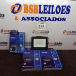 LOTE 215 - 05 REFLETORES DE LED AMBIENTE EXTERNO 100W CADA(NOVO). (NO ESTADO) ATENÇÃO! FAZER A VISITAÇÃO ANTES DE ARREMATAR, NÃO SABEMOS SE FUNCIONA. LEILÃO NÃO TEM GARANTIA E NEM DEVOLUÇÃO, SUJEITO A POSSÍVEIS AVARIAS VISÍVEIS/OCULTAS E/OU AUSÊNCIA DE COMPONENTES.