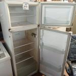 LOTE 372 - 01 GELADEIRA CONSUL.  (NO ESTADO) ATENÇÃO! FAZER A VISITAÇÃO ANTES DE ARREMATAR, NÃO SABEMOS SE FUNCIONA. LEILÃO NÃO TEM GARANTIA E NEM DEVOLUÇÃO, SUJEITO A POSSÍVEIS AVARIAS VISÍVEIS/OCULTAS E/OU AUSÊNCIA DE COMPONENTES.