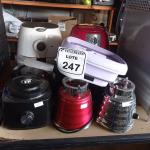 LOTE 247 -  01 LOTE COM AIR FRYER E BASES DE LIQUIDIFICADORES. (NO ESTADO) ATENÇÃO! FAZER A VISITAÇÃO ANTES DE ARREMATAR, NÃO SABEMOS SE FUNCIONA. LEILÃO NÃO TEM GARANTIA E NEM DEVOLUÇÃO, SUJEITO A POSSÍVEIS AVARIAS VISÍVEIS/OCULTAS E/OU AUSÊNCIA DE COMPONENTES.