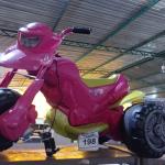 LOTE 198 - 01 QUADRICICLO   A BATERIA COM CARREGADOR NA COR VERDE E ROSA MARCA BANDEIRANTE. (NO ESTADO) ATENÇÃO! FAZER A VISITAÇÃO ANTES DE ARREMATAR, NÃO SABEMOS SE FUNCIONA. LEILÃO NÃO TEM GARANTIA E NEM DEVOLUÇÃO, SUJEITO A POSSÍVEIS AVARIAS VISÍVEIS/OCULTAS E/OU AUSÊNCIA DE COMPONENTES.