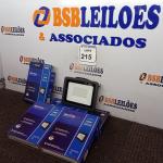 LOTE 215 - 05 REFLETORES DE LED AMBIENTE EXTERNO 100W CADA(NOVO). (NO ESTADO) ATENÇÃO! FAZER A VISITAÇÃO ANTES DE ARREMATAR, NÃO SABEMOS SE FUNCIONA. LEILÃO NÃO TEM GARANTIA E NEM DEVOLUÇÃO, SUJEITO A POSSÍVEIS AVARIAS VISÍVEIS/OCULTAS E/OU AUSÊNCIA DE COMPONENTES.