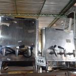 LOTE 164 - 02 CAFETEIRAS ELÉTRICAS EM INOX PARA RETIRADA DE PEÇAS. (NO ESTADO) ATENÇÃO! FAZER A VISITAÇÃO ANTES DE ARREMATAR, NÃO SABEMOS SE FUNCIONA. LEILÃO NÃO TEM GARANTIA E NEM DEVOLUÇÃO, SUJEITO A POSSÍVEIS AVARIAS VISÍVEIS/OCULTAS E/OU AUSÊNCIA DE COMPONENTES.
