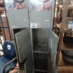 LOTE 362 -  01 ARMÁRIO DE AÇO ROUPEIRO. (NO ESTADO) ATENÇÃO! FAZER A VISITAÇÃO ANTES DE ARREMATAR, NÃO SABEMOS SE FUNCIONA. LEILÃO NÃO TEM GARANTIA E NEM DEVOLUÇÃO, SUJEITO A POSSÍVEIS AVARIAS VISÍVEIS/OCULTAS E/OU AUSÊNCIA DE COMPONENTES.
