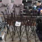 LOTE 314 -  01 SUPORTE PARA ESTÚDIO DE FOTOGRAFIA. (NO ESTADO) ATENÇÃO! FAZER A VISITAÇÃO ANTES DE ARREMATAR, NÃO SABEMOS SE FUNCIONA. LEILÃO NÃO TEM GARANTIA E NEM DEVOLUÇÃO, SUJEITO A POSSÍVEIS AVARIAS VISÍVEIS/OCULTAS E/OU AUSÊNCIA DE COMPONENTES.