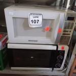 LOTE 107 - 01 MICRO-ONDAS COM PRATO MARCA BRASTEMP E 01 FORNO ELÉTRICO. (NO ESTADO) ATENÇÃO! FAZER A VISITAÇÃO ANTES DE ARREMATAR, NÃO SABEMOS SE FUNCIONA. LEILÃO NÃO TEM GARANTIA E NEM DEVOLUÇÃO, SUJEITO A POSSÍVEIS AVARIAS VISÍVEIS/OCULTAS E/OU AUSÊNCIA DE COMPONENTES.