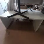 LOTE 478 - 01 MESA EM MADEIRA PARA ESCRITÓRIO. (NO ESTADO) ATENÇÃO! FAZER A VISITAÇÃO ANTES DE ARREMATAR, NÃO SABEMOS SE FUNCIONA. LEILÃO NÃO TEM GARANTIA E NEM DEVOLUÇÃO, SUJEITO A POSSÍVEIS AVARIAS VISÍVEIS/OCULTAS E/OU AUSÊNCIA DE COMPONENTES.