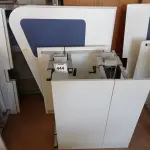 LOTE 444 - 02 MESAS COM REGULAGEM DE ALTURA MANUAL E 3 LATERAIS EM MADEIRA PRA BAIA. (NO ESTADO) ATENÇÃO! FAZER A VISITAÇÃO ANTES DE ARREMATAR, NÃO SABEMOS SE FUNCIONA. LEILÃO NÃO TEM GARANTIA E NEM DEVOLUÇÃO, SUJEITO A POSSÍVEIS AVARIAS VISÍVEIS/OCULTAS E/OU AUSÊNCIA DE COMPONENTES.