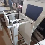 LOTE 462 - 02 MESAS COM REGULAGEM DE ALTURA MANUAL E 3 LATERAIS EM MADEIRA PRA BAIA. (NO ESTADO) ATENÇÃO! FAZER A VISITAÇÃO ANTES DE ARREMATAR, NÃO SABEMOS SE FUNCIONA. LEILÃO NÃO TEM GARANTIA E NEM DEVOLUÇÃO, SUJEITO A POSSÍVEIS AVARIAS VISÍVEIS/OCULTAS E/OU AUSÊNCIA DE COMPONENTES.