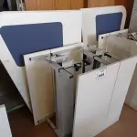 LOTE 444 - 02 MESAS COM REGULAGEM DE ALTURA MANUAL E 3 LATERAIS EM MADEIRA PRA BAIA. (NO ESTADO) ATENÇÃO! FAZER A VISITAÇÃO ANTES DE ARREMATAR, NÃO SABEMOS SE FUNCIONA. LEILÃO NÃO TEM GARANTIA E NEM DEVOLUÇÃO, SUJEITO A POSSÍVEIS AVARIAS VISÍVEIS/OCULTAS E/OU AUSÊNCIA DE COMPONENTES.